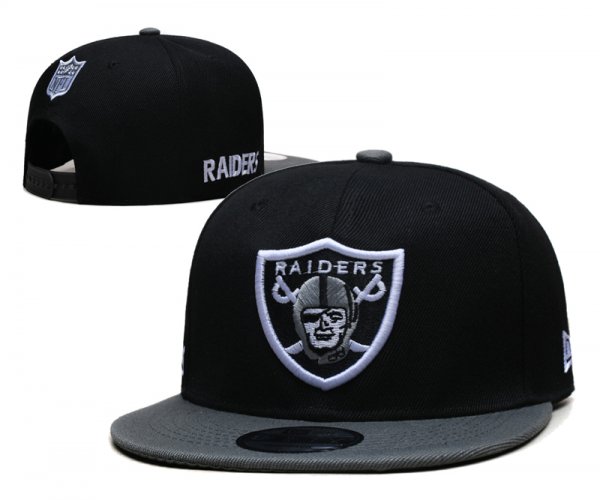 Las Vegas Raiders's black cap